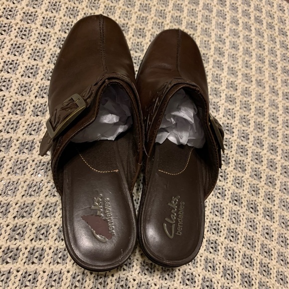 Sz 11 M Clarks Bendables leather block heel Mules Clogs - Picture 12 of 16